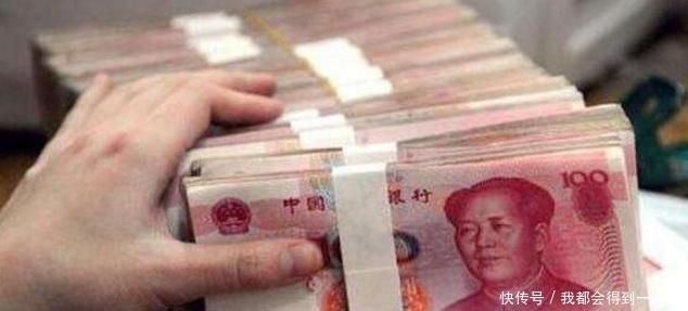 1万块人民币相等40万亿津巴布韦币,在非洲