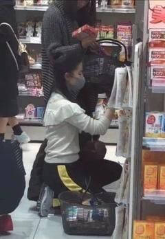 【保养】别管男女,如果脖子出现这种情况,该注意保养啦,别总是不当回事