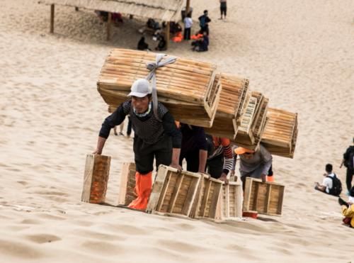 沙不填泉的奇妙景观，不会被沙漠吞噬的中国“沙漠第一泉”！