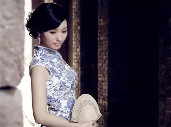 青花旗袍，极致的中国诱惑