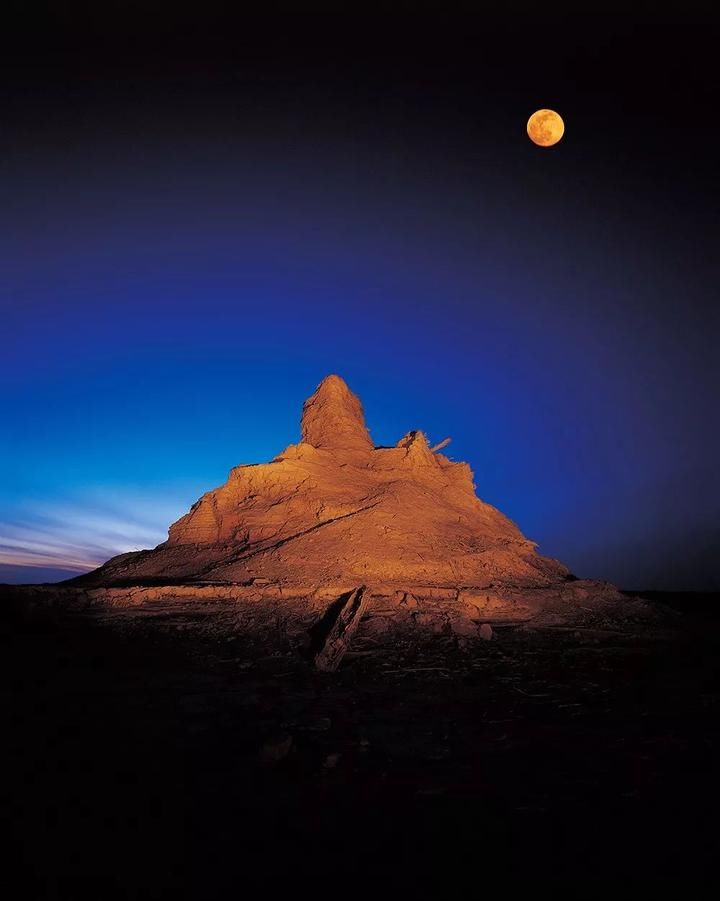 干涸成“地球巨耳” 罗布泊发生过什么