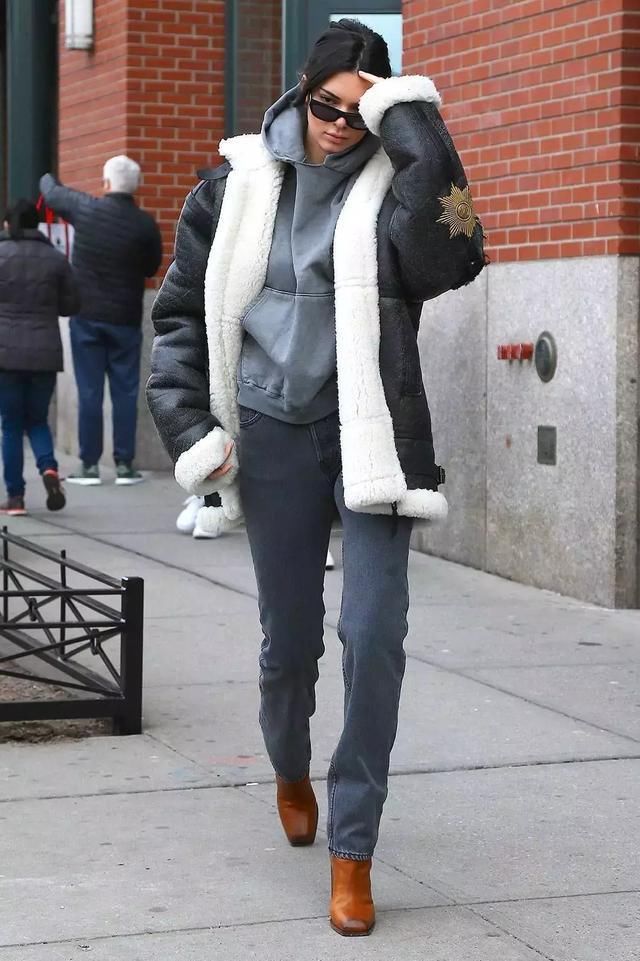 慵懒甜美超酷girl，卡戴珊家金小妹!