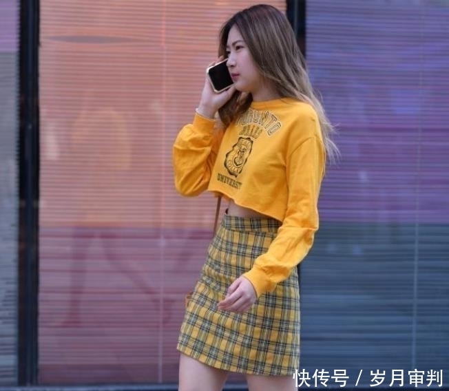 『美女』美女街拍:身材高挑的小姐姐,自信穿搭,有气场,魅力十足!