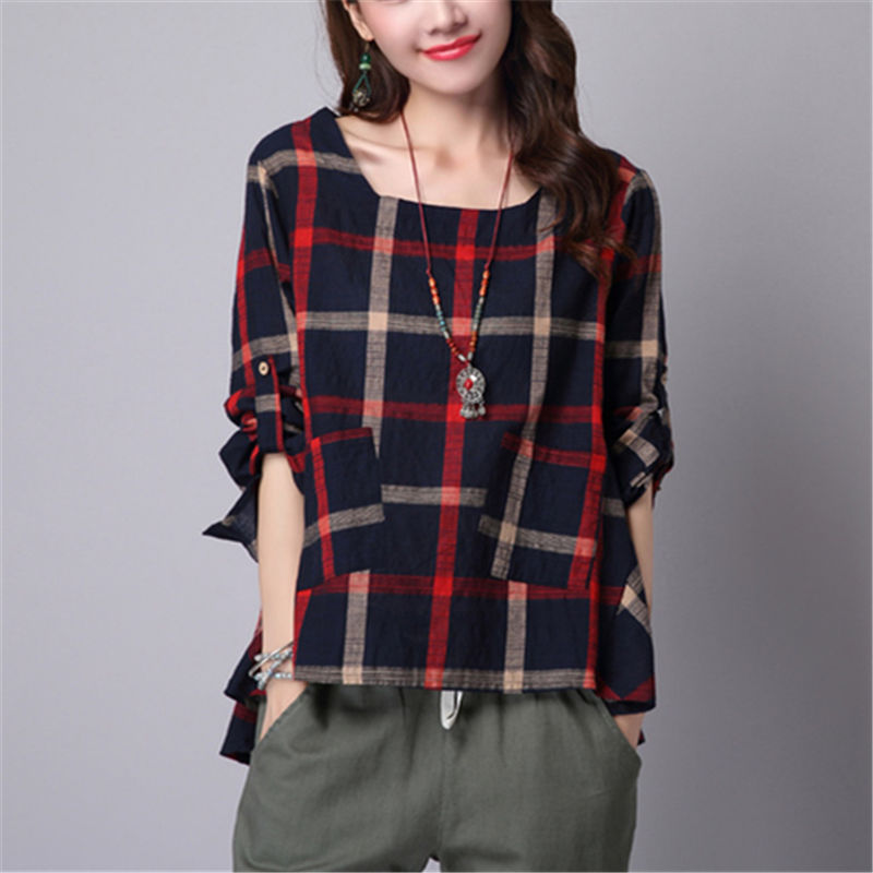 35-45岁女人的最佳穿搭，棉麻衬衫+小脚裤，时尚又减龄