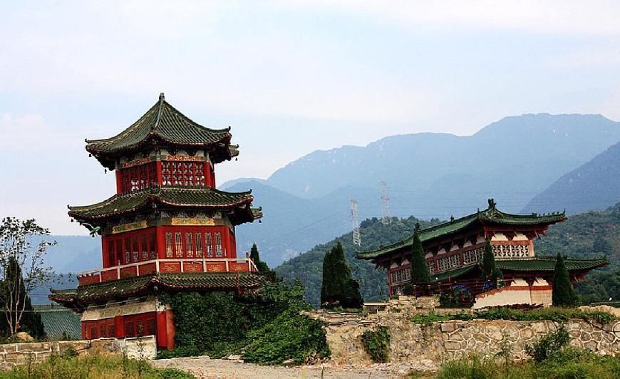 中国最“正经”的寺庙，不收门票香火钱，禁止穿超短裙女游客入内