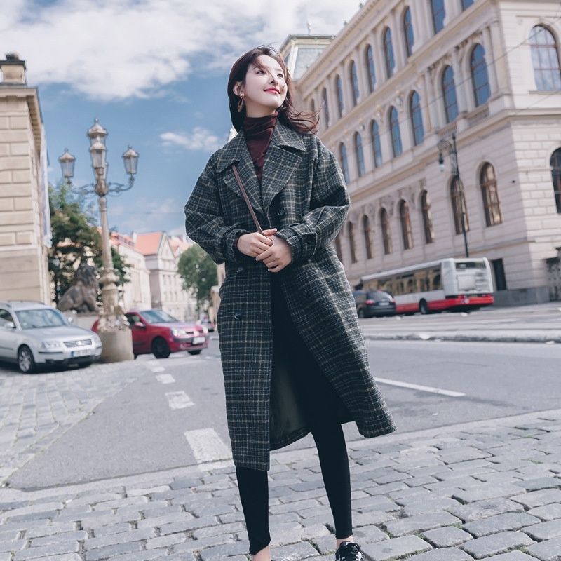 风衣真的已经过时了，毛呢大衣比鹿皮绒大衣洋气百倍，上身超有范