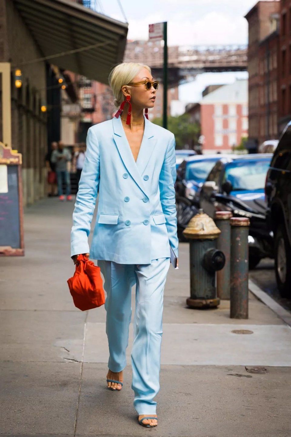 穿上真丝的你，美得很高级!