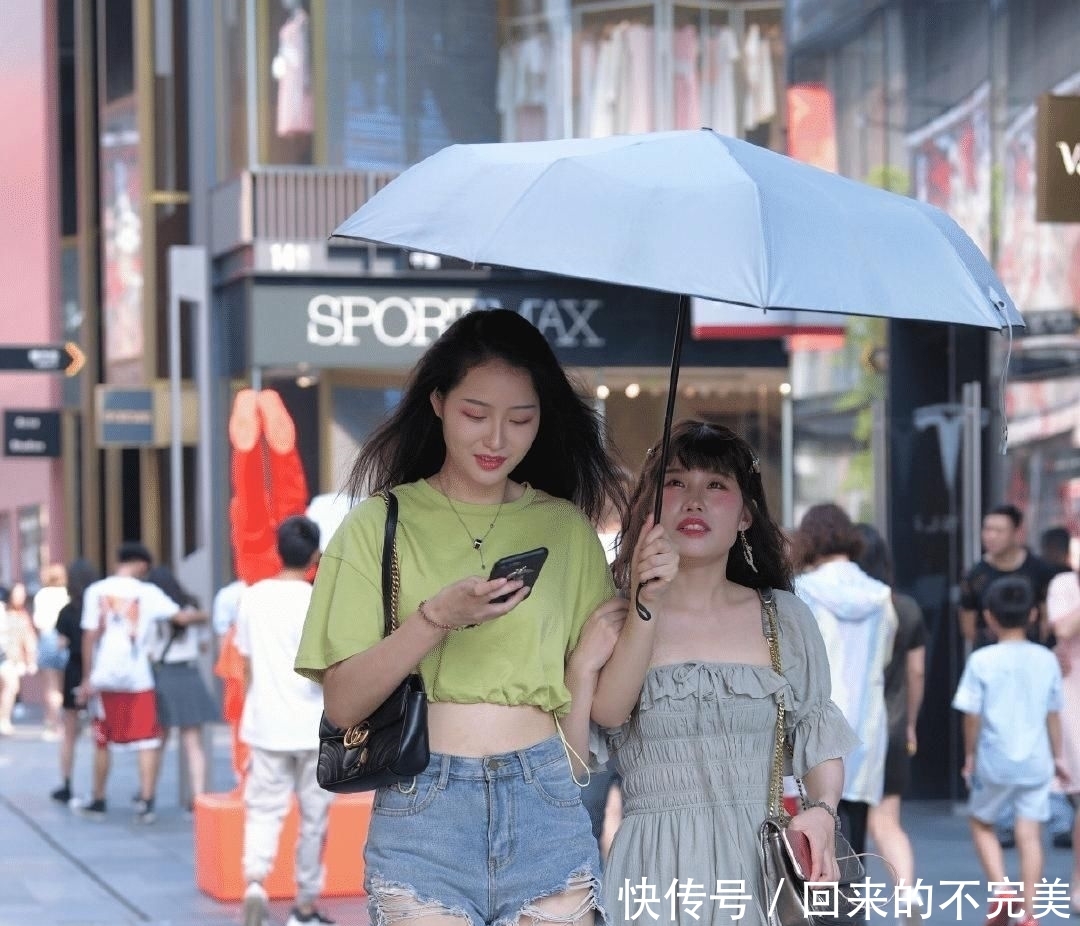  [增加了女]微胖身材也要穿出时髦感，单品选择更要有技巧，时尚造型凹起来！