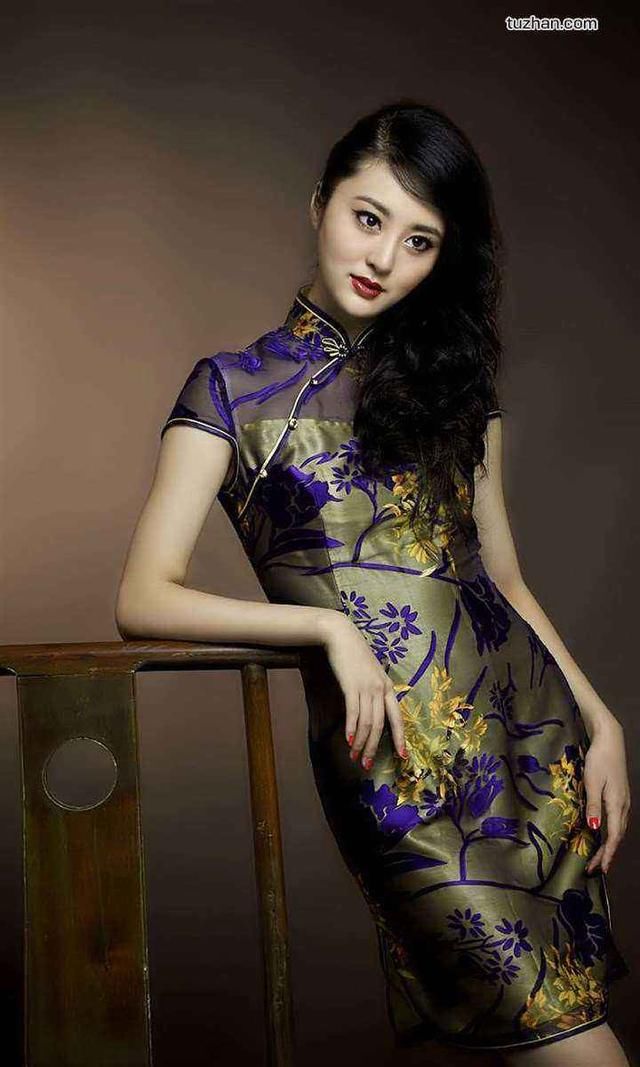 不同面料风格在旗袍上的呈现