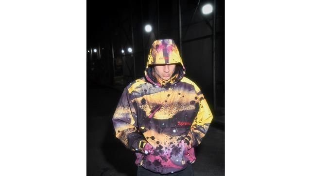  「Supreme」回归街头艺术！Supreme 携手 Rammellzee 推出春季联名系列