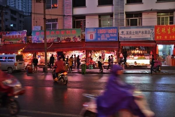 「菠萝蜜」南宁:请打量这夜色