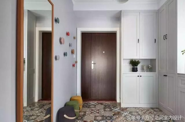 完蛋了，玄关瓷砖居然可以这样铺，快被邻居挤破门了！