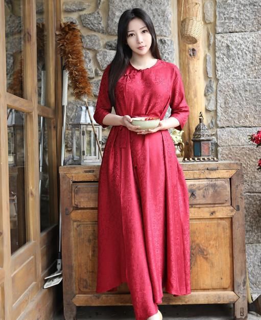 宅男女神柳岩是发福了么?身穿红色连衣裙，感觉老了不止10岁!