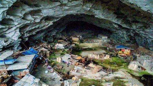  我国@我国这个海拔1800米山洞，70多人与世隔绝，村民怎么都不搬
