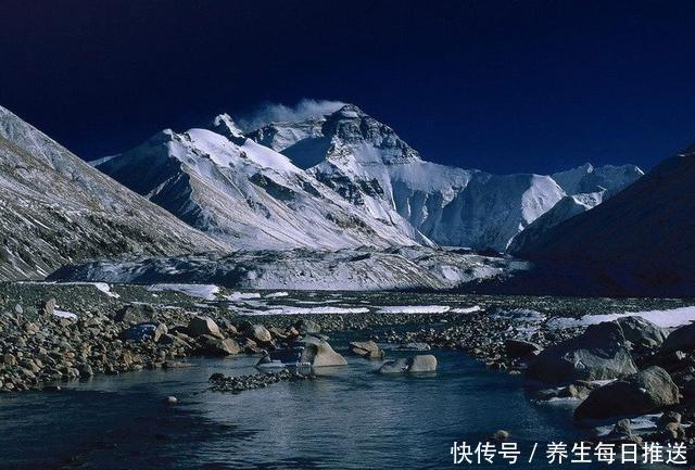  等降水量线@中国主要山脉分布图：看看那些被山包围的省 16座至