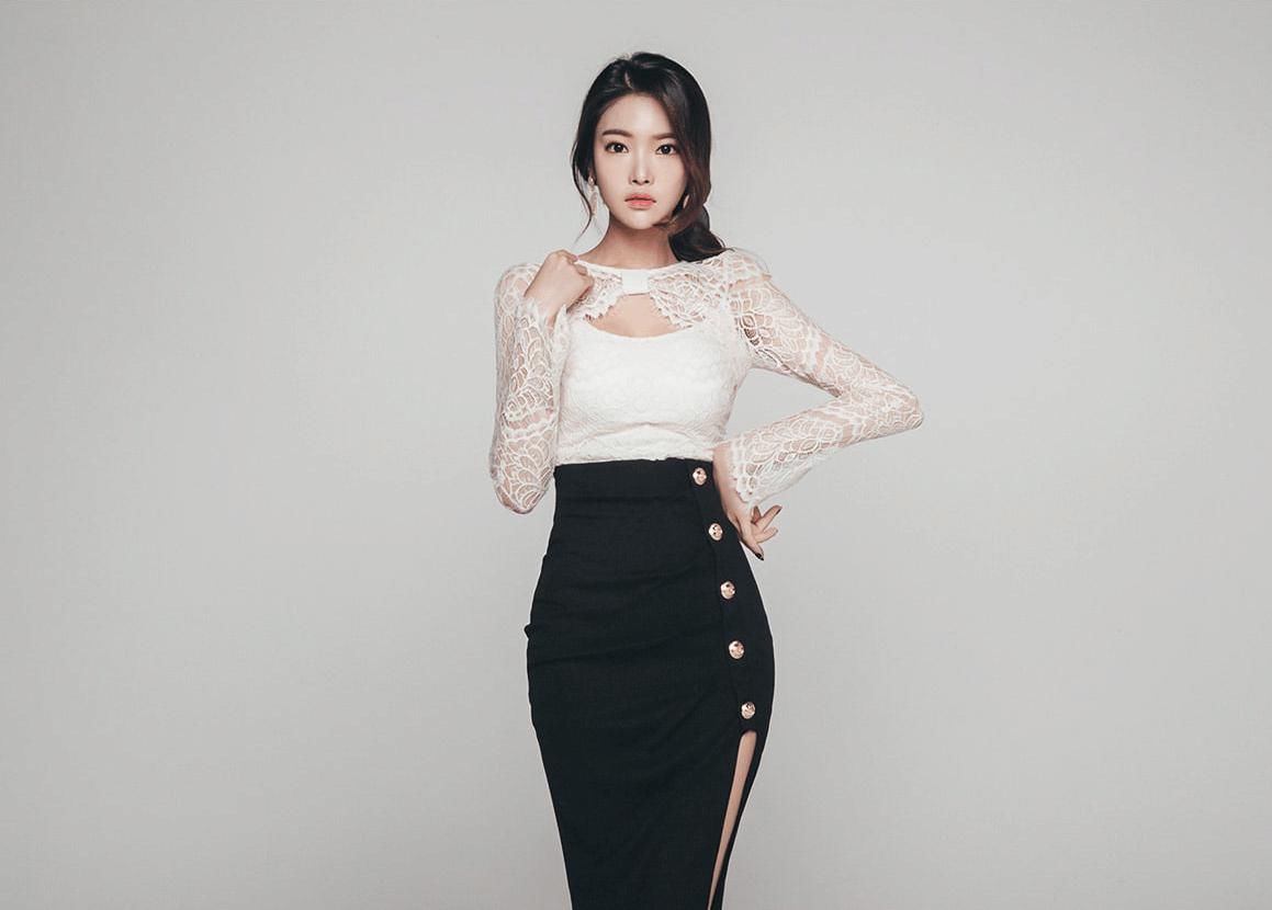 『 蕾丝』呼吁女人味散发, 小姐姐可厉害了，蕾丝蝴蝶包臀裙,