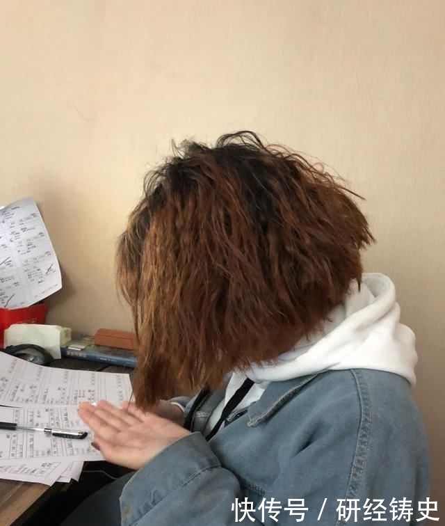  大妈■卷发太土像大妈？推荐给你4种减龄妙招，让你美到没朋友