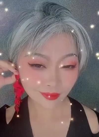  [睡不着]大妈“仿妆”女神妆容，开局丑的睡不着觉，成品想要带你回家