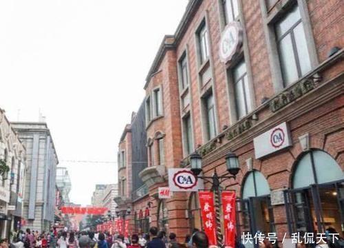  「全长」世界上最长的步行街，全长1.5公里耗资500亿修建，而且