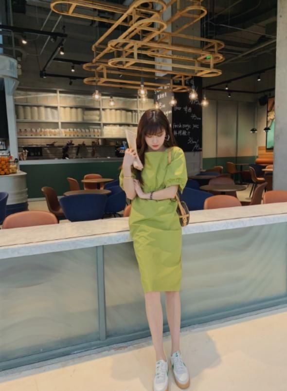  「多变」原来现在的美人都这样搭配！2件套搭配风格多变，怪以前太手残了