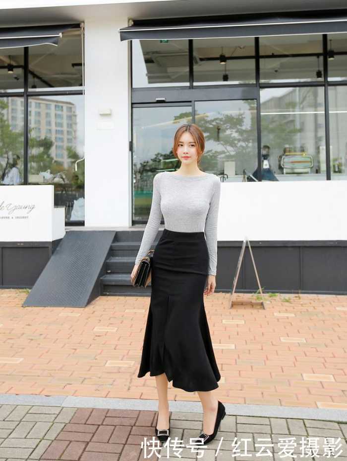 街拍：虽然是简约款, 但这么棒的身材穿出来, 演绎一见倾心的美好