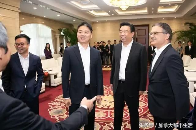 刘强东麻烦大了，京东两天暴跌近17%，涉强奸案急需真相！