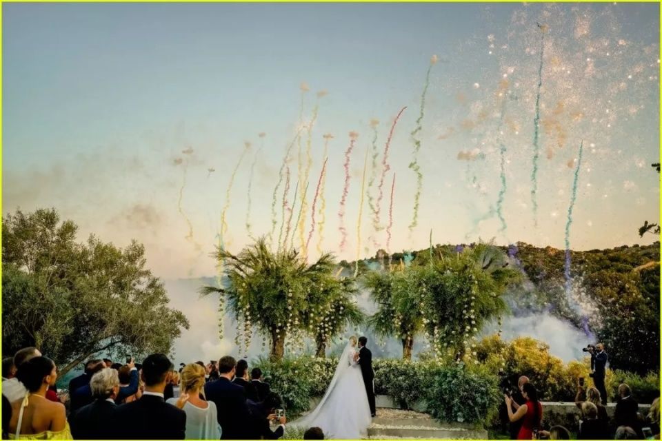 满足了少女们对婚礼的所有幻想，这场世纪婚礼到底有多梦幻?