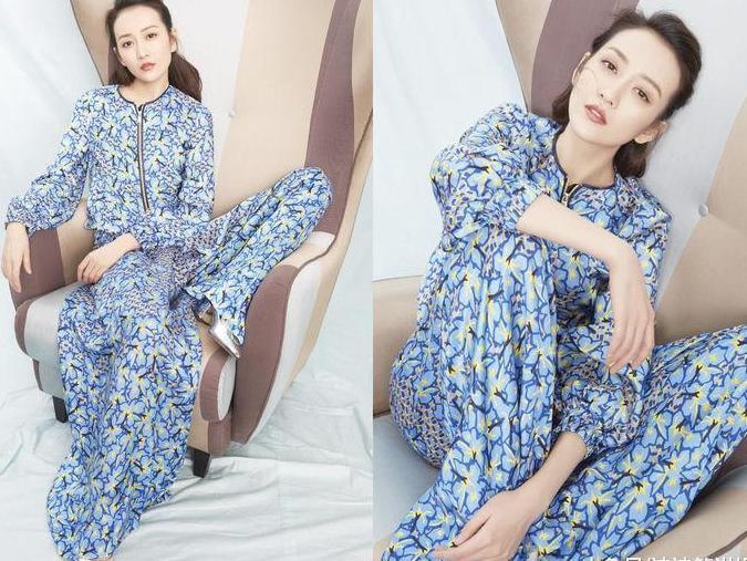 王鸥现身机场, 一条牛仔裤秀曲线, 网友: 气质真的很重要