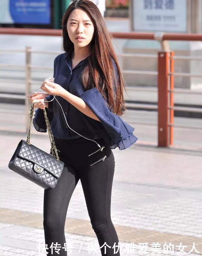 每个漂亮的姑娘都拥有一条紧身裤，穿在她的身上就能显出美女效果