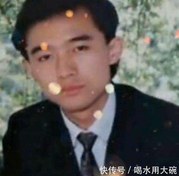 『超高』孟非晒年轻时旧照,头发浓密颜值超高,和如今的光头大叔判若两人