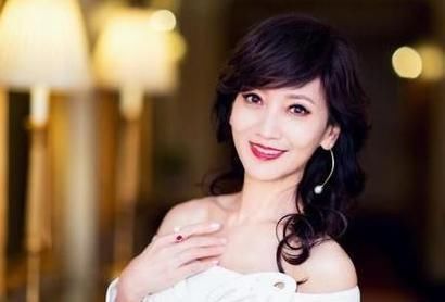  【建议】建议爱美女人这样护肤,爱自己要注意细节,坚持做到精细会更美