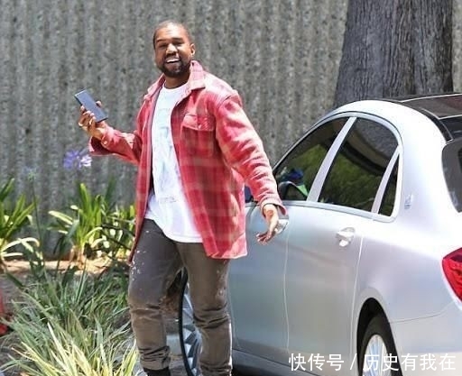 『时尚圈』现今时尚都跟它有关!Travis Scott、肯爷的爱牌如何用20年奠定潮流地位