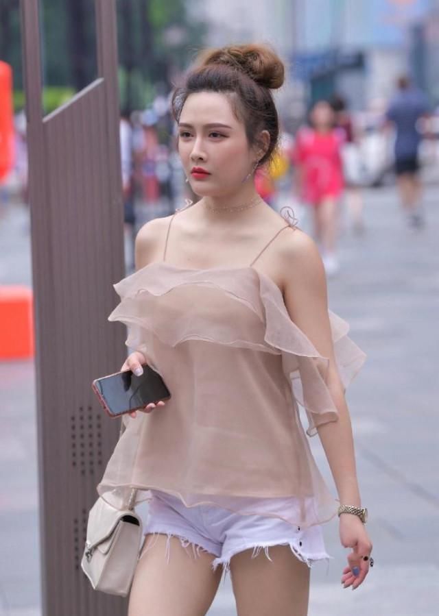  『分辨』和“肉色”完美相似, 穿上后融为一体, 晚上都分辨不出来
