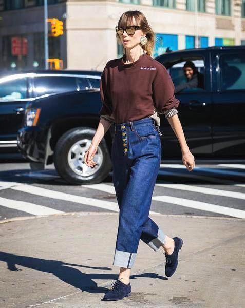 牛仔裤随便搭？难怪你穿成路人