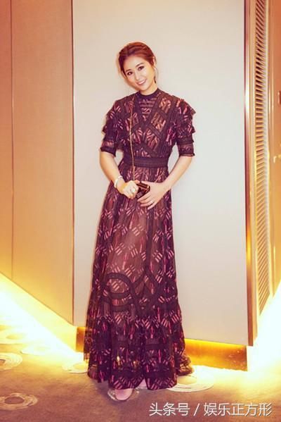 28岁杨颖5次撞衫41岁林心如均惨败？网友：真嫩和假嫩一看便知！