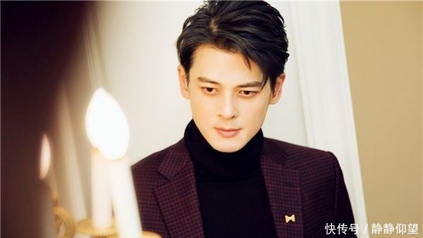 #折颜#《枕上书》男演员换上现代装，帝君折颜帅气，看到连宋差点没认出