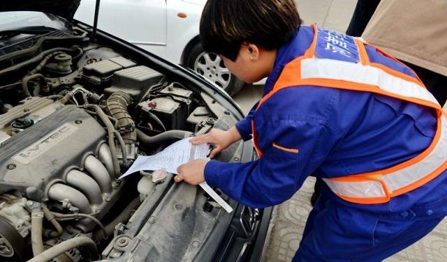 怎么判断车有没有“烧机油”车修工发现这些情况，司机要注意