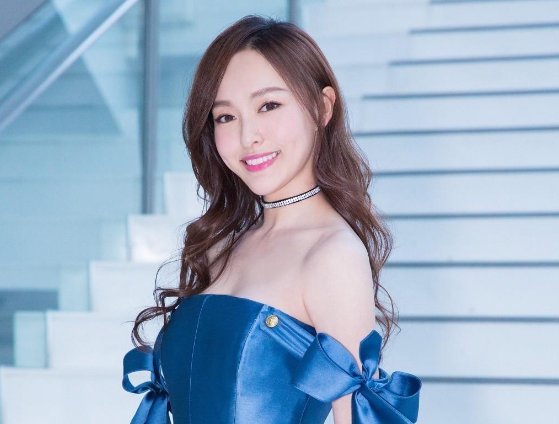 气质女神唐嫣的撩人照，图一气质非凡，图五看了让我舍不得翻页