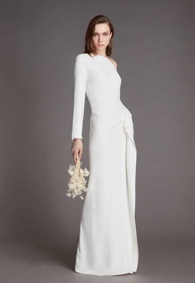  「婚纱」2021春夏婚纱系列报导：Roland Mouret打造日常也能穿的时髦婚服