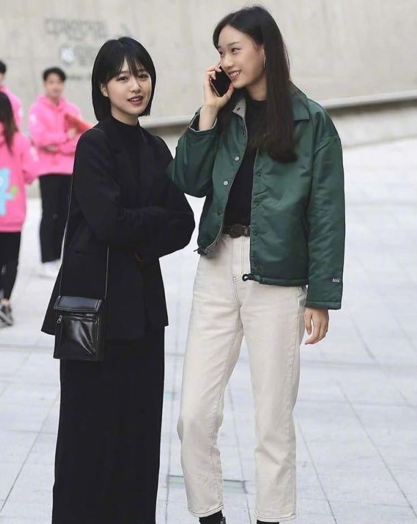  小脚：你的小脚裤已下线，如今更流行这几款裤子，穿后超显腿长