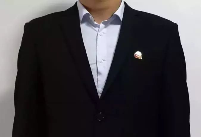 很多党员搞错了！佩戴党员徽章的正确方法与场合，你做对了吗？