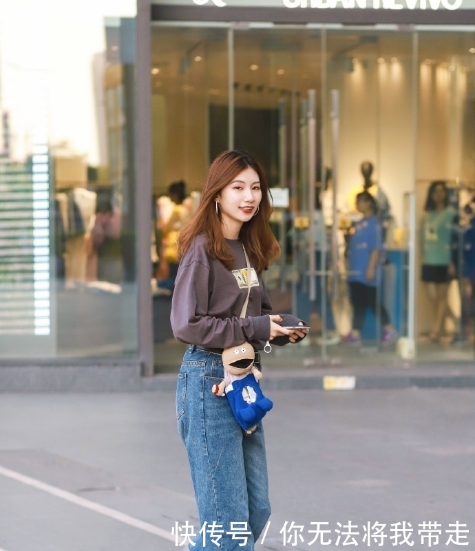 #美女#美女街拍小姐姐,文雅俏皮,穿搭美丽时尚性感大方