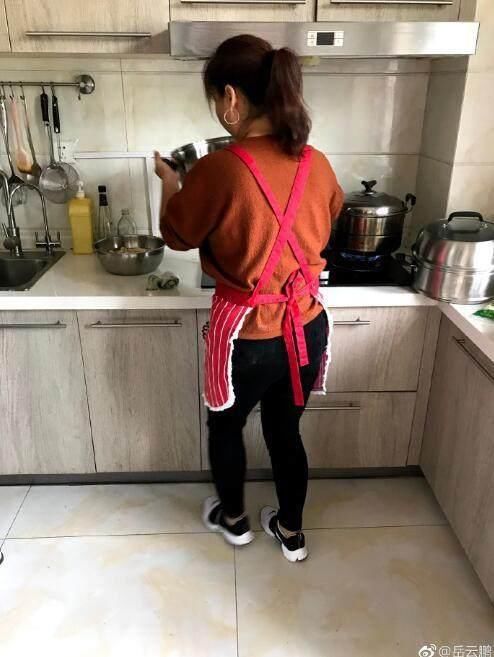 微博扣分奇葩事件，微博喊冤:饺子也要穿衣服吗