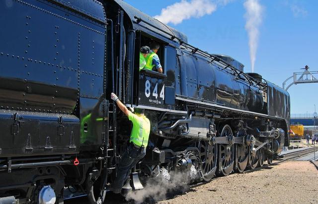 如果美国真的富裕,为何它没有像中国那样发达