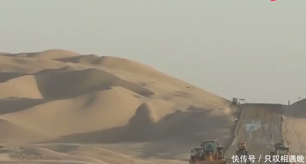  【高铁】此国耗资4000多亿，请中国修“沙漠高铁”，如今怎么样