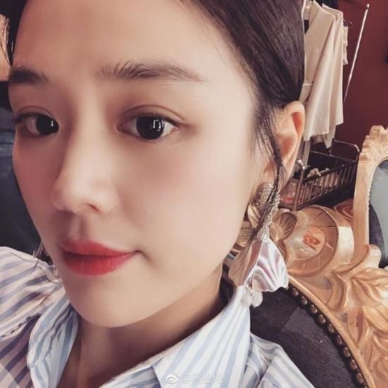 马思纯晒读后感回应分手? 说了这句话疑未走出分手阴影