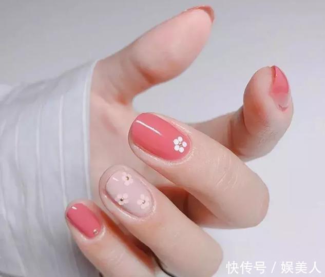 适合■汉服小姐姐适合搭配哪种美甲?收藏起来,让美甲师做给你看吧