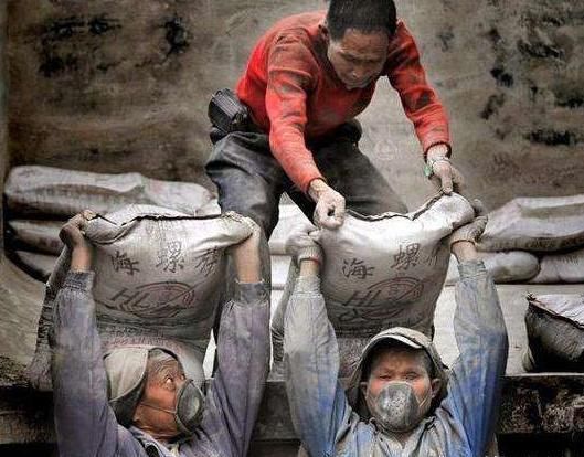  尝试@不想种地可以尝试这几个项目，在老家农村就能做，据说很赚