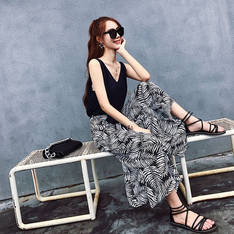 个子小腿粗的女人别穿紧身裤，试试阔腿裤套装，洋气的甩裙八条街