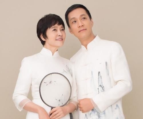 【家暴】她曾与刘晓庆齐名,被前夫家暴,嫁小8岁冯远征,65岁被宠成公主